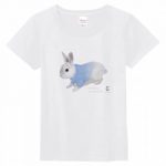 うさぎの可愛いイラストをプリントしたレディースTシャツ