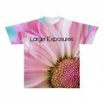 花が一面に！総柄でプリントされたオリジナルTシャツ