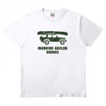 オシャレな車イラストをプリントしたチームのオリジナルTシャツ