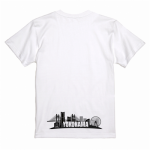 裾にイラストをプリントしたおしゃれなTシャツ