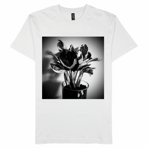 白黒の写真をプリントしてオリジナルTシャツを作成！
