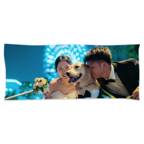 愛犬と夫婦のスリーショットが素敵な結婚記念のオリジナルタオル