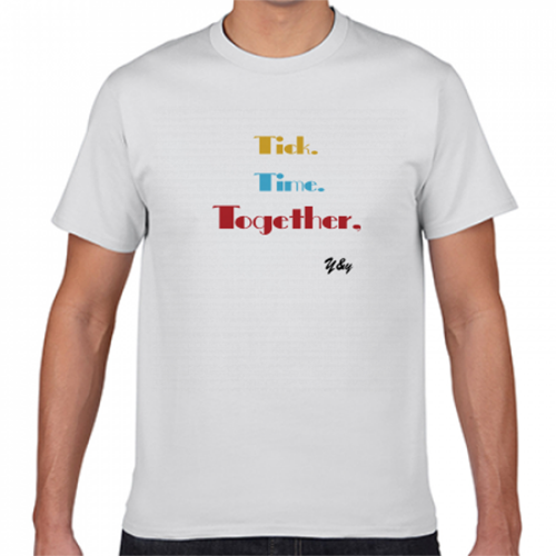 シンプルでカラフルなメッセージプリントTシャツ