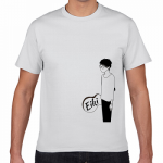 個性的な位置にデザインを印刷したオリジナルTシャツ