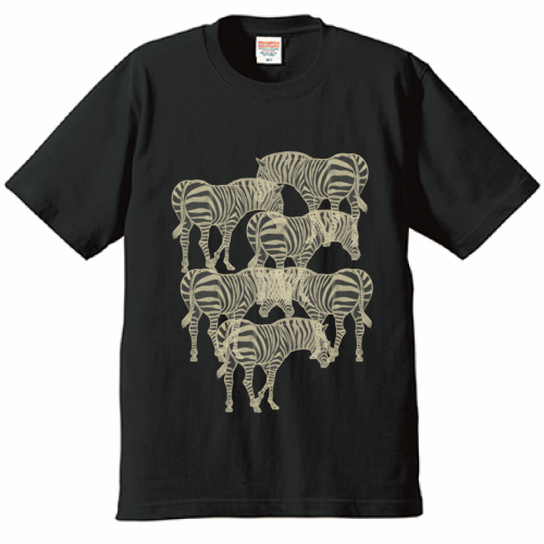 自作イラストをプリントしたオリジナルのグラフィックTシャツ