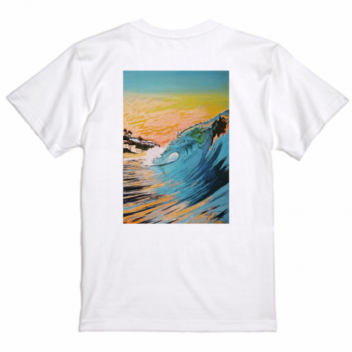 鮮やかな波のイラストのバックプリントＴシャツ
