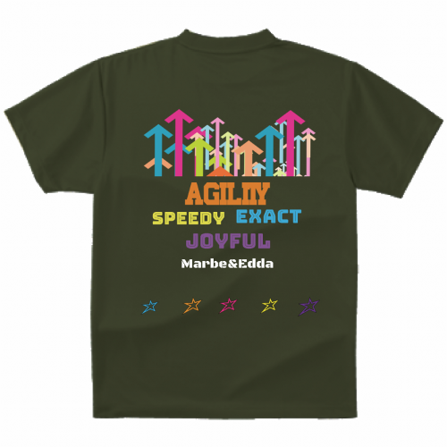 カラフルなイラストロゴを背中にプリントしたオリジナルTシャツ