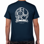 ファームのオリジナルイラストをプリントしたスタッフTシャツ