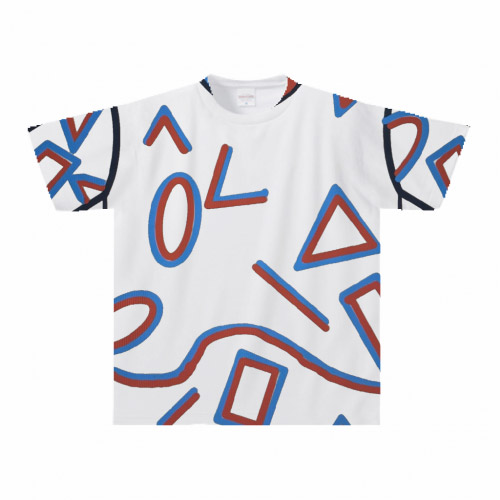 前後全体に大判プリントしたTシャツ